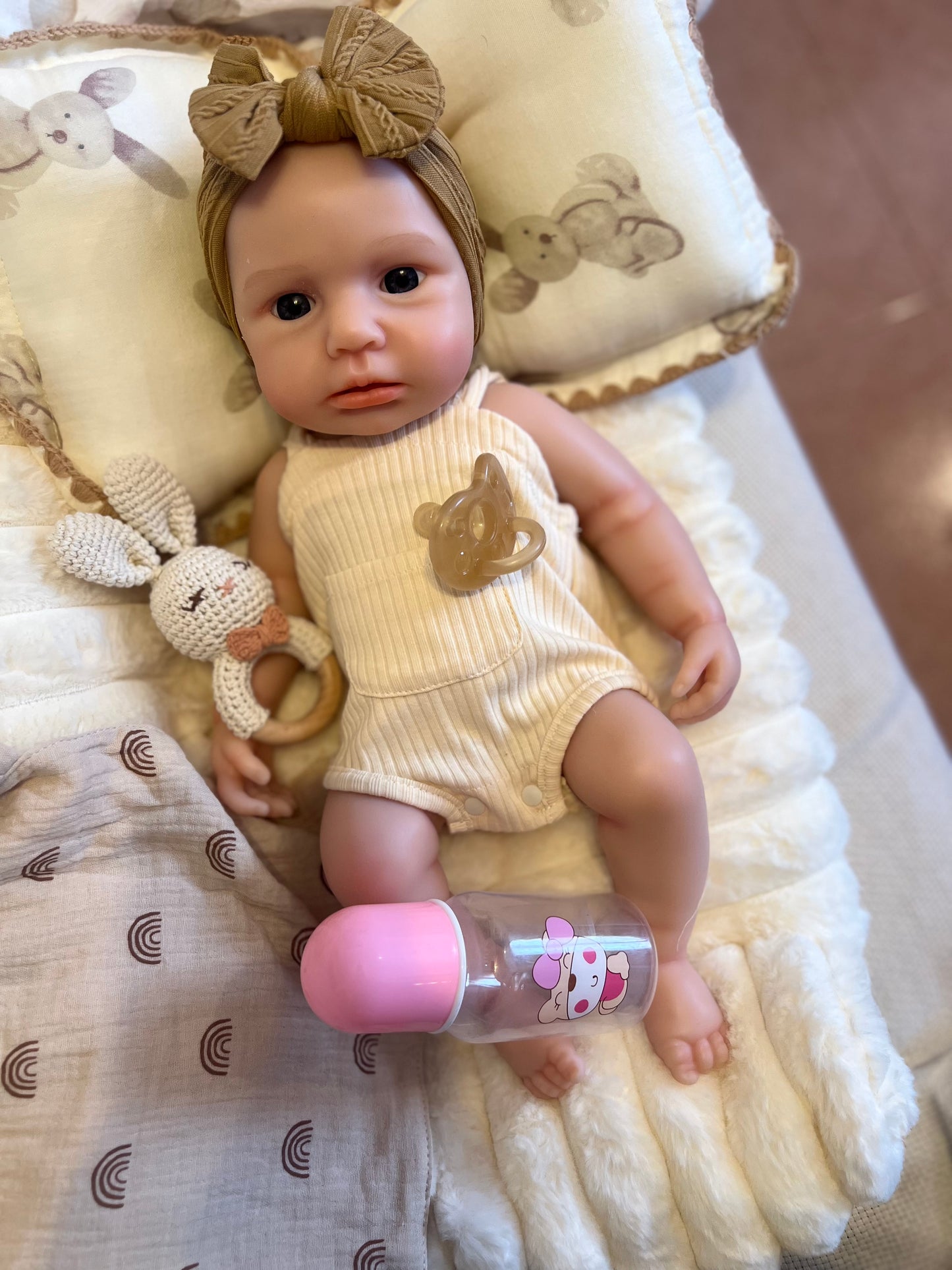 Muñeca Luna de silicona completa de platino calva