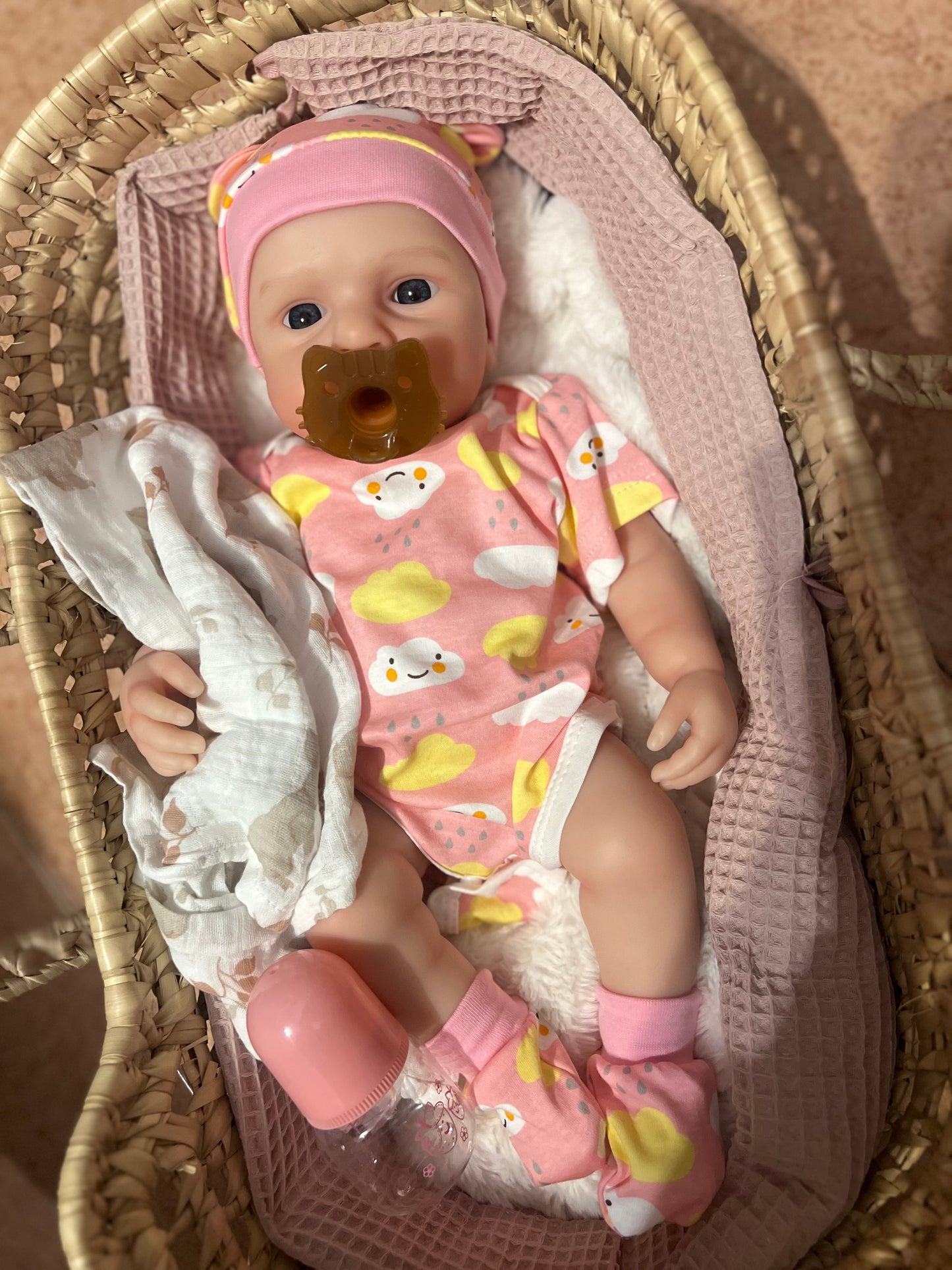 Muñeca Luna de silicona completa de platino calva
